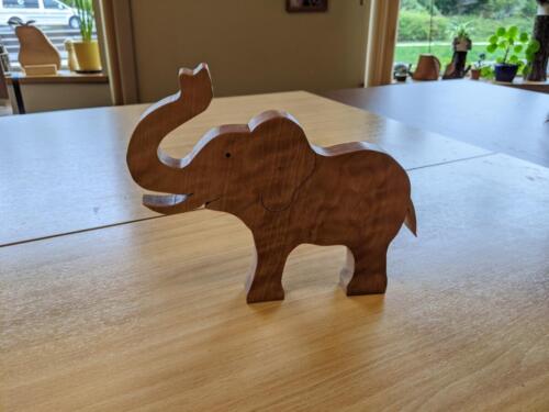 Immer ein bisschen abgewandelter Elefant